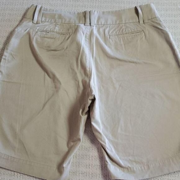 LEE Belted Pocketed‎ Flat Front Zippered Sz 16 Beige Shorts - Picture 5 of 8